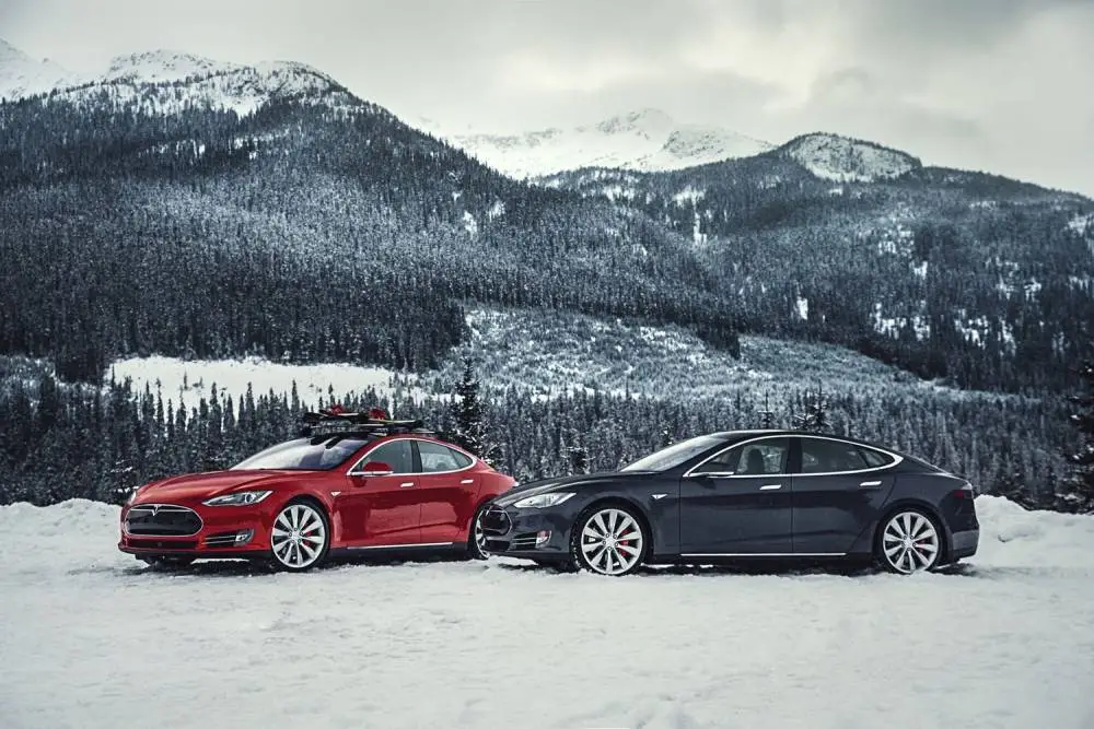 Electric cars during winter Pictures: 1